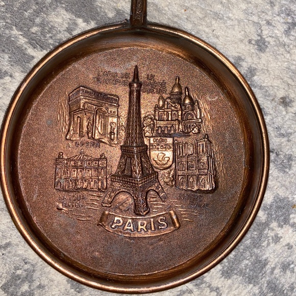 Vintage copper brass PARIS Hanging Plate. skillet - Picture 2 of 4